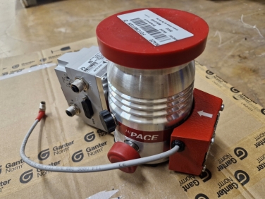 Foto produktu Turbomolecular pump HiPace 80, DN 63 ISO-K, TC 110 PB, 24 V DC